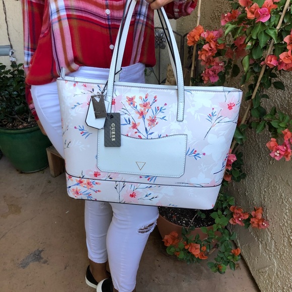 BRAND NEW GUESS BAG! STUNNING COLORS! - Picture 6 of 6